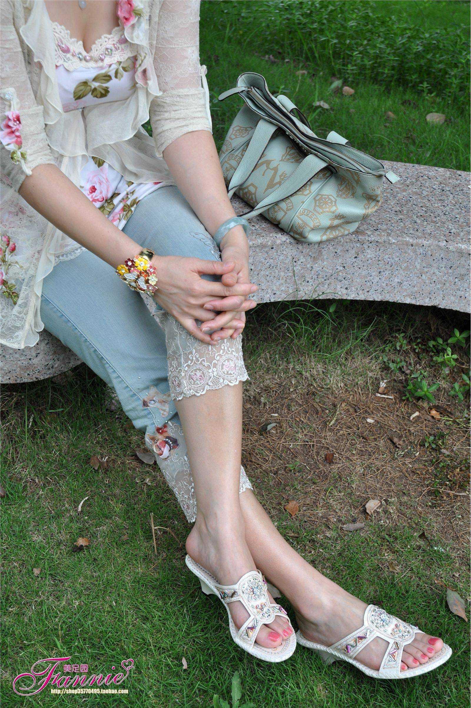 夏日阳光、细雨和微风（1） 芬妮高清丝足